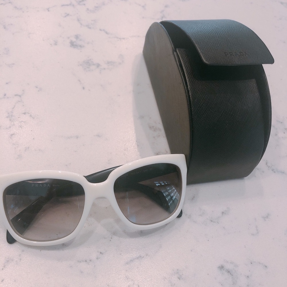 PRADA SUNGLASSES HONEY!!!